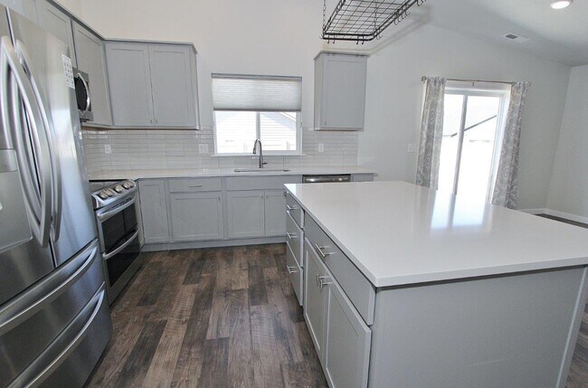 Building Photo - 2255 N Blue Marsh Wy