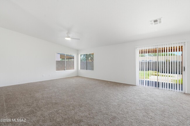 Building Photo - 10008 E Moonstruck Way