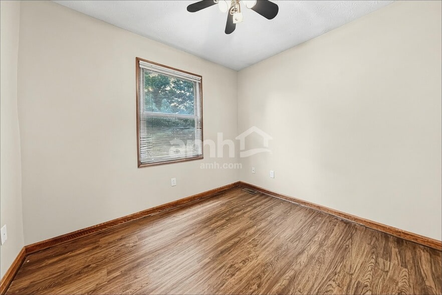 Building Photo - 1430 Belvo Estates Dr