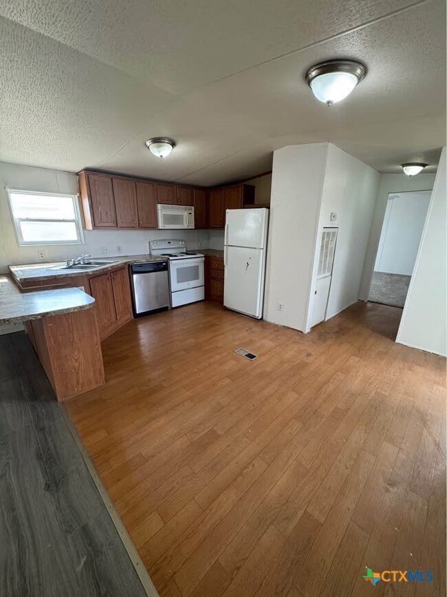 Building Photo - 456 Limestone Dr