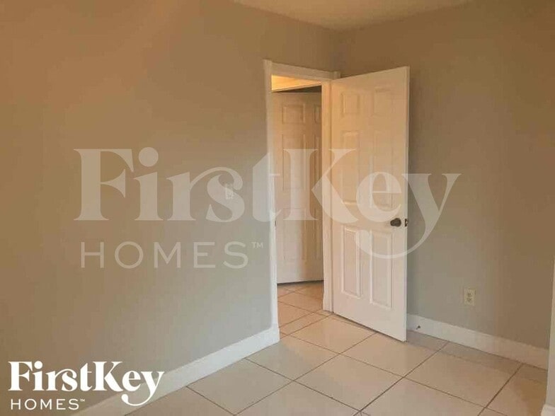 Building Photo - 25024 SW 128th Pl