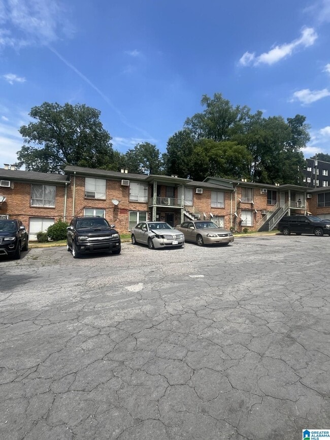 Building Photo - 2637 Pike Rd