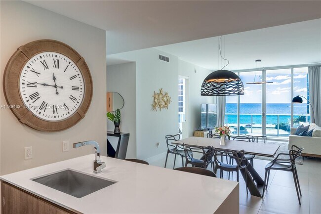 Building Photo - 17550 Collins Ave