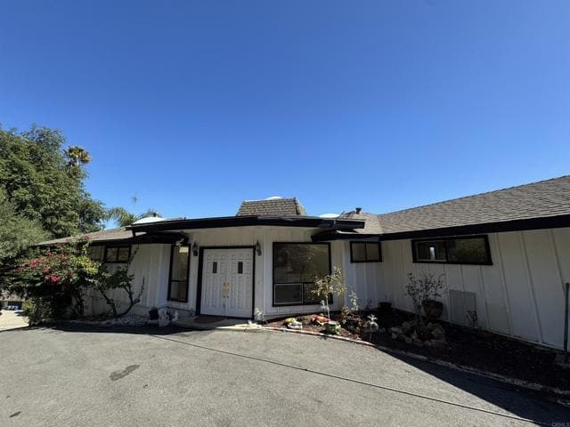 Building Photo - 11183 Rolling Hills Dr