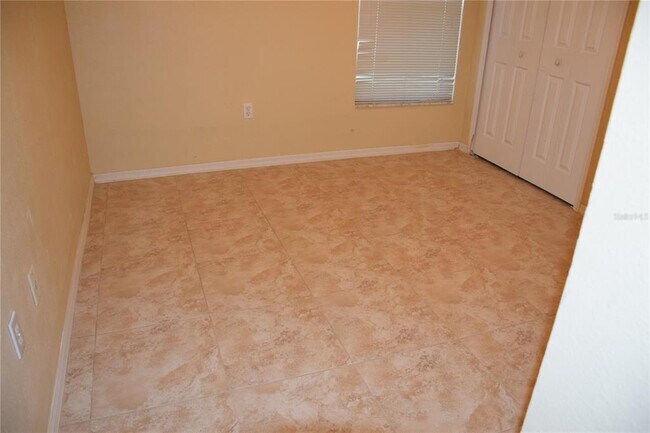 Building Photo - 2393 Paulette Dr