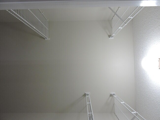 Building Photo - 2800 Wilson Ln