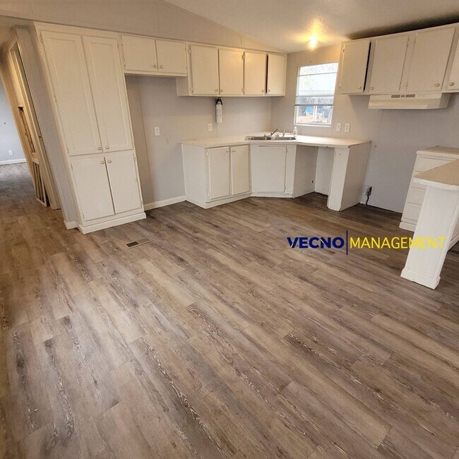 Building Photo - 3525 E Main St