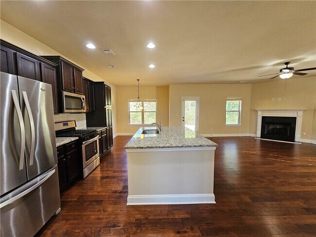 Building Photo - 2792 Misty Ivy Dr