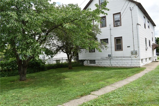 Building Photo - 224 Ivyhurst Cir