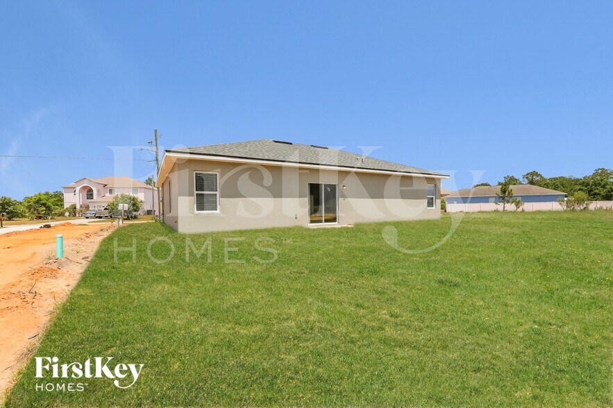 Building Photo - 650 Hudson Valley Dr