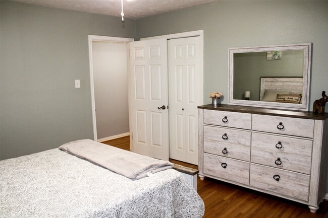 Building Photo - 8910 Greiner Dr