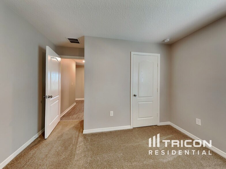 Building Photo - 6130 Dolostone Dr