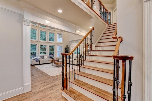 Building Photo - 9848 Talisman Dr