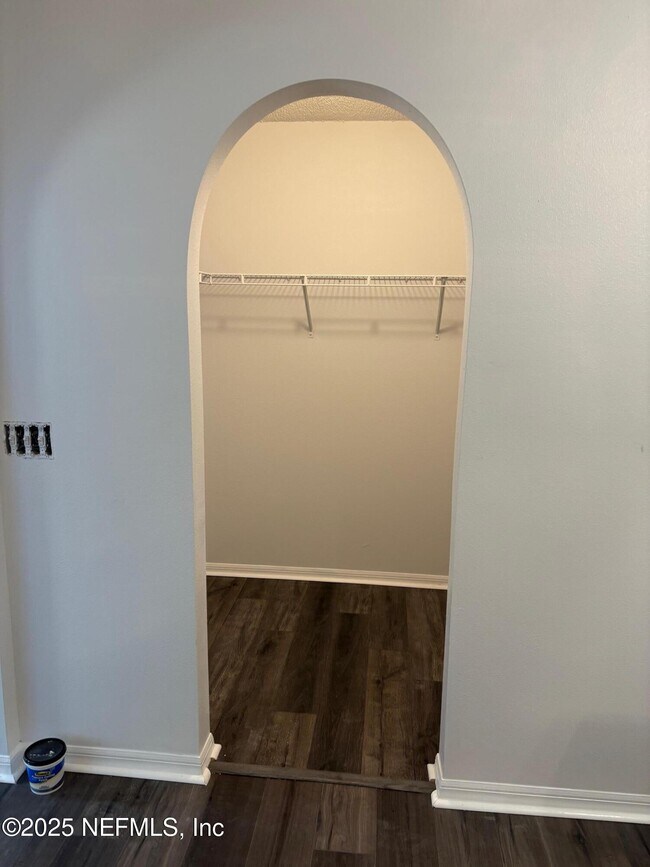 Building Photo - 7086 Shady Pine Ct