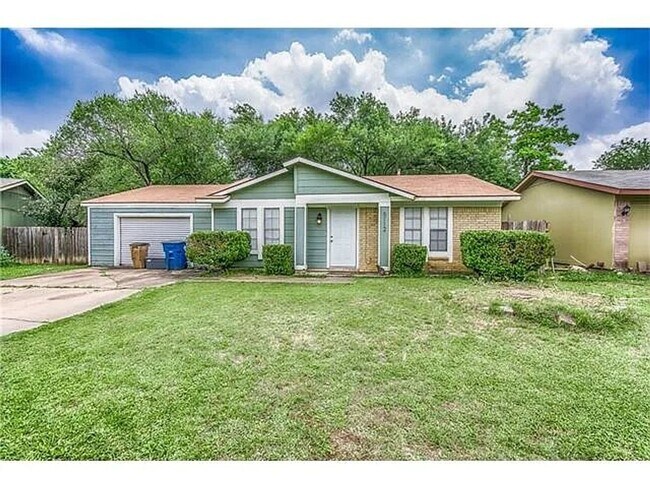 Primary Photo - Nice 3 bedroom 1 bath for rent