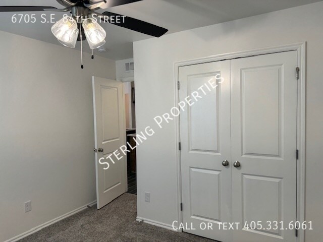 Building Photo - 6705 SE 84th St