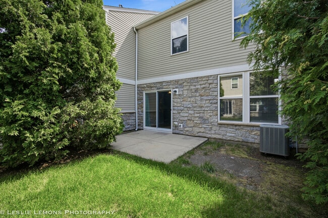 Building Photo - 337 Devoe Dr