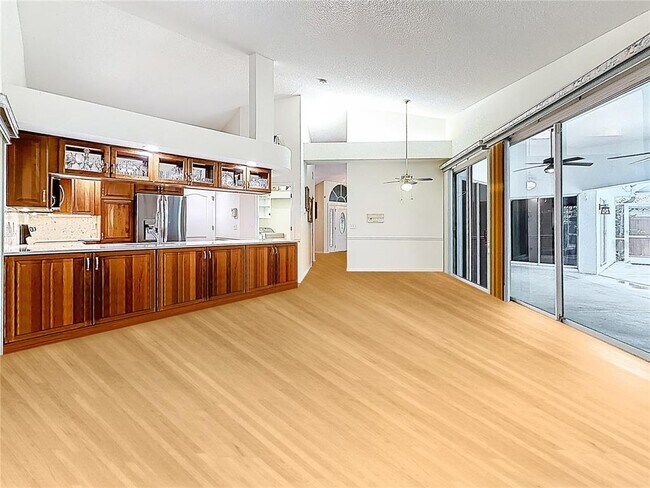 Building Photo - 2973 Spring Oak Ct