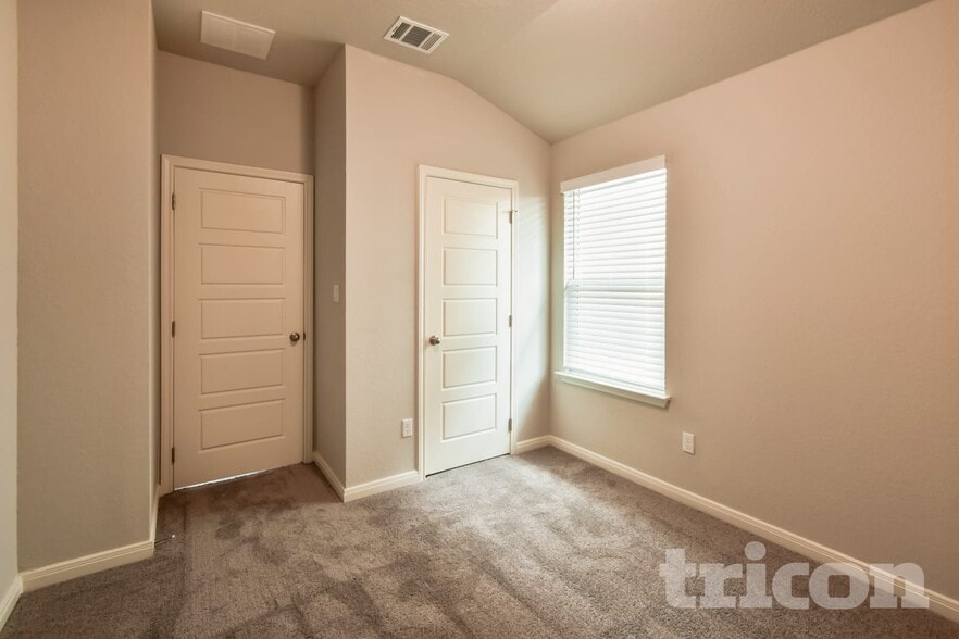 Building Photo - 13519 Emerson Wy