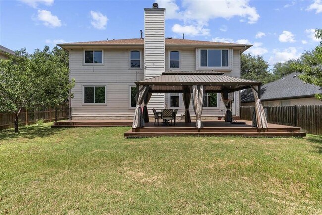 Building Photo - 706 Hilltop Dr