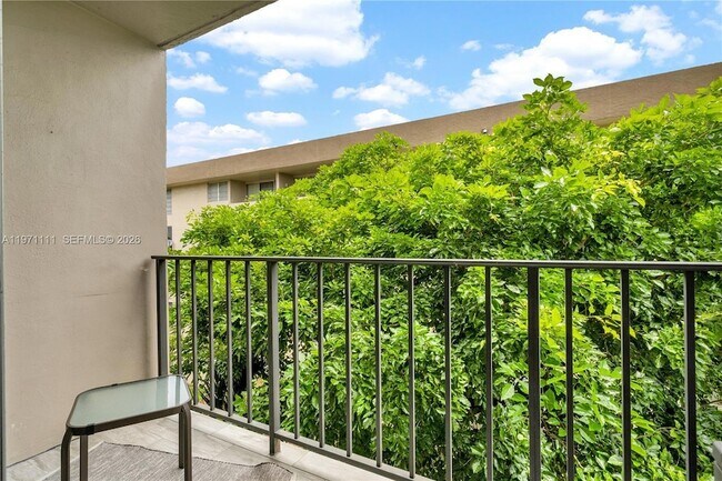 Building Photo - 830 NW 87th Ave