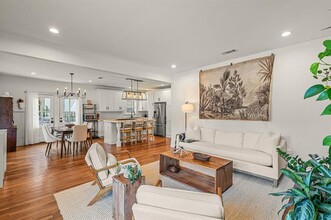 Building Photo - 2200 Hurley Ave