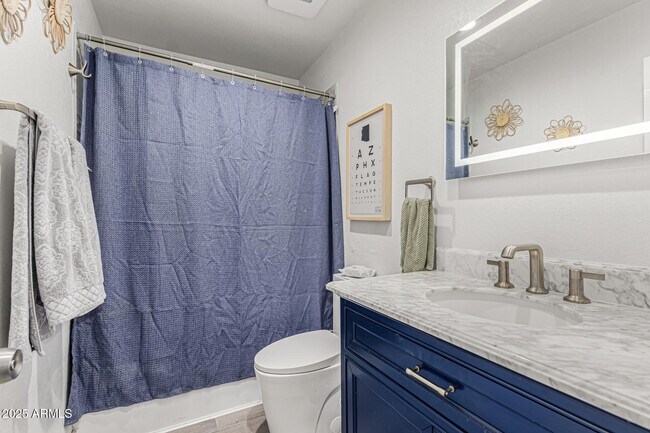 Building Photo - 2934 N 22nd Pl