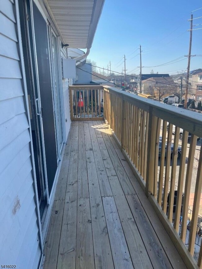 Building Photo - 404 S 5th St