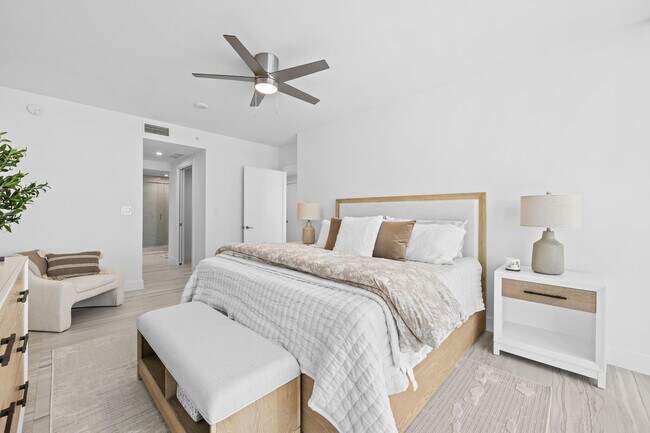 Building Photo - 730 N Ocean Blvd