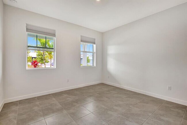 Building Photo - 14183 SW Harker St