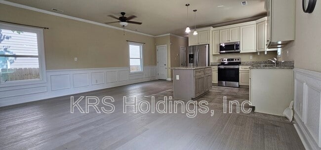 Building Photo - 1002 Carolina St