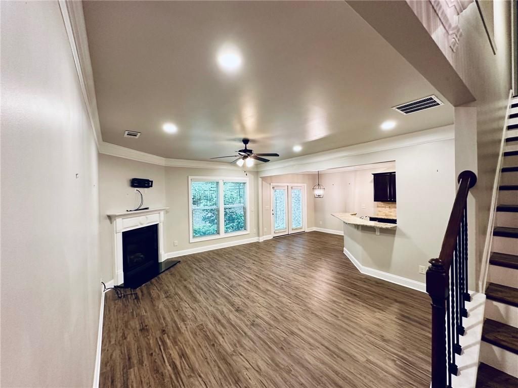 Building Photo - 13364 Canary Ln