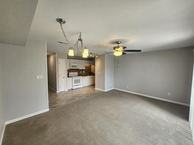 Building Photo - 205 Double Eagle Dr