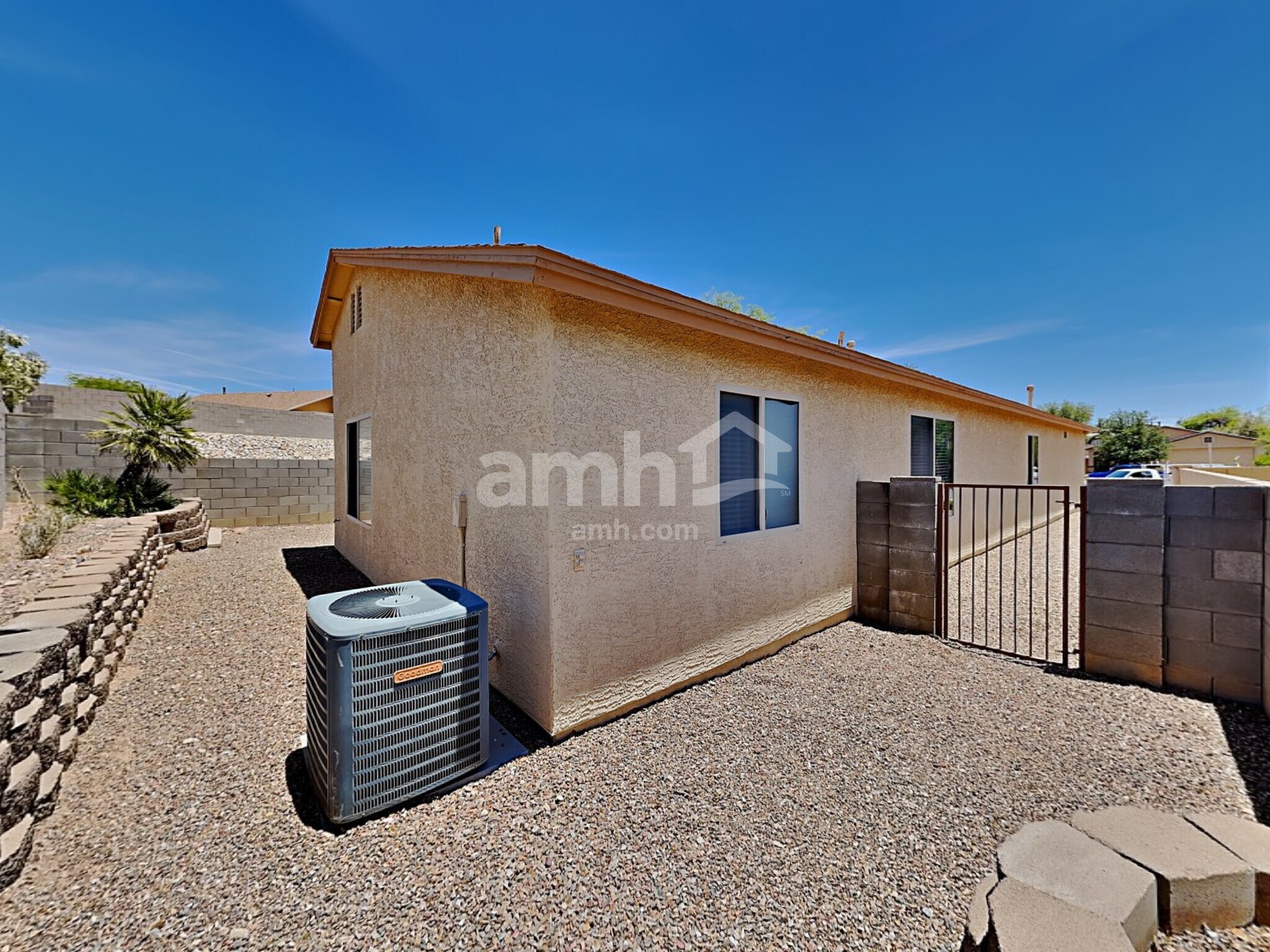 Building Photo - 10181 E Desert Paradise Pl