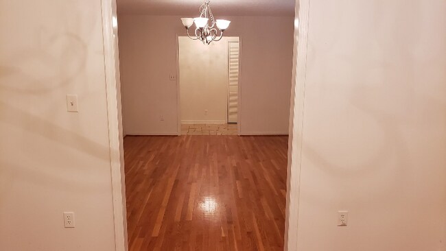 Building Photo - 280 Yeatts Rd