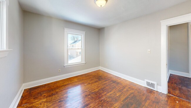 Building Photo - LEASE TO OWN your home! - 3 Bed / 1 Bath i...