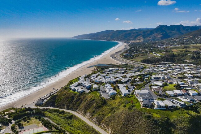 Building Photo - 6817 Seawatch Ln