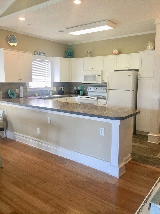 Building Photo - 3947 Gladiola Ct