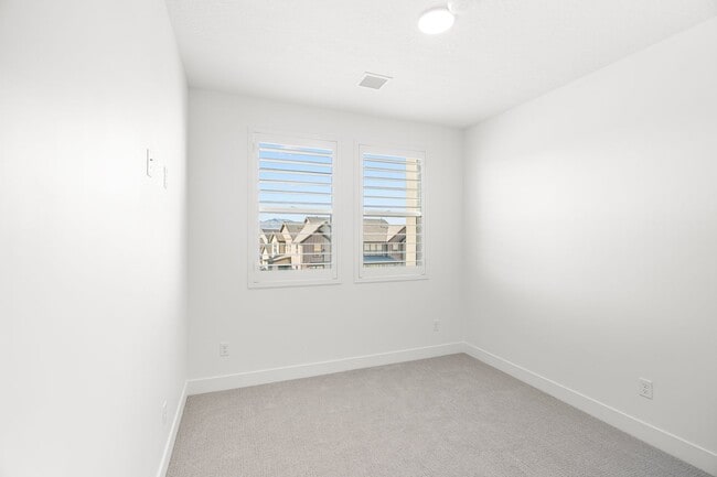 Building Photo - Desert Color Delight! NO APPLICATION FEE