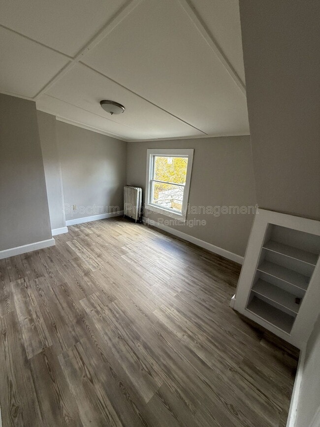 Building Photo - 40 Pleasant St