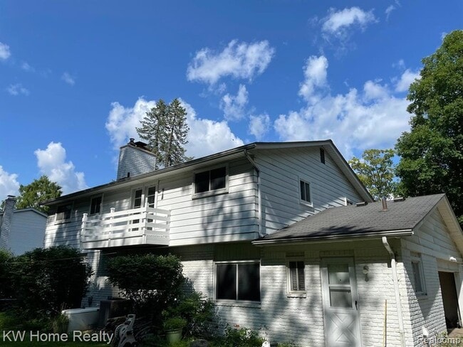 Building Photo - 32203 Olde Franklin Dr