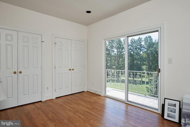 Building Photo - 9 Alloway Ct