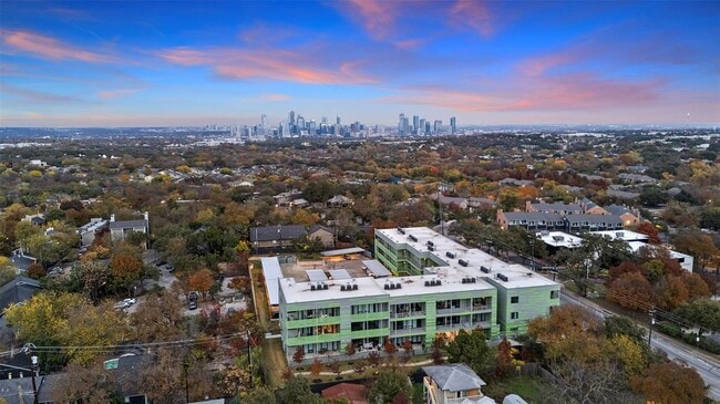 Building Photo - 4004 Banister Ln