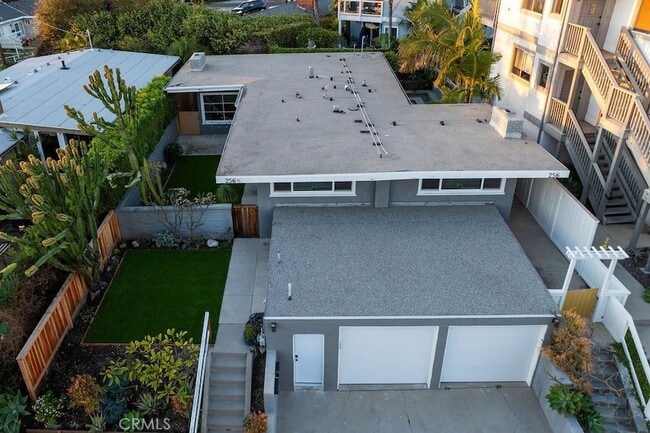 Building Photo - 256 1/2 Avenida Madrid Unit B