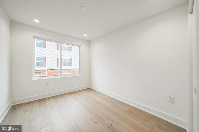 Building Photo - 1309 S 32nd St