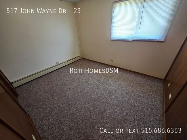 Building Photo - 517 S John Wayne Dr
