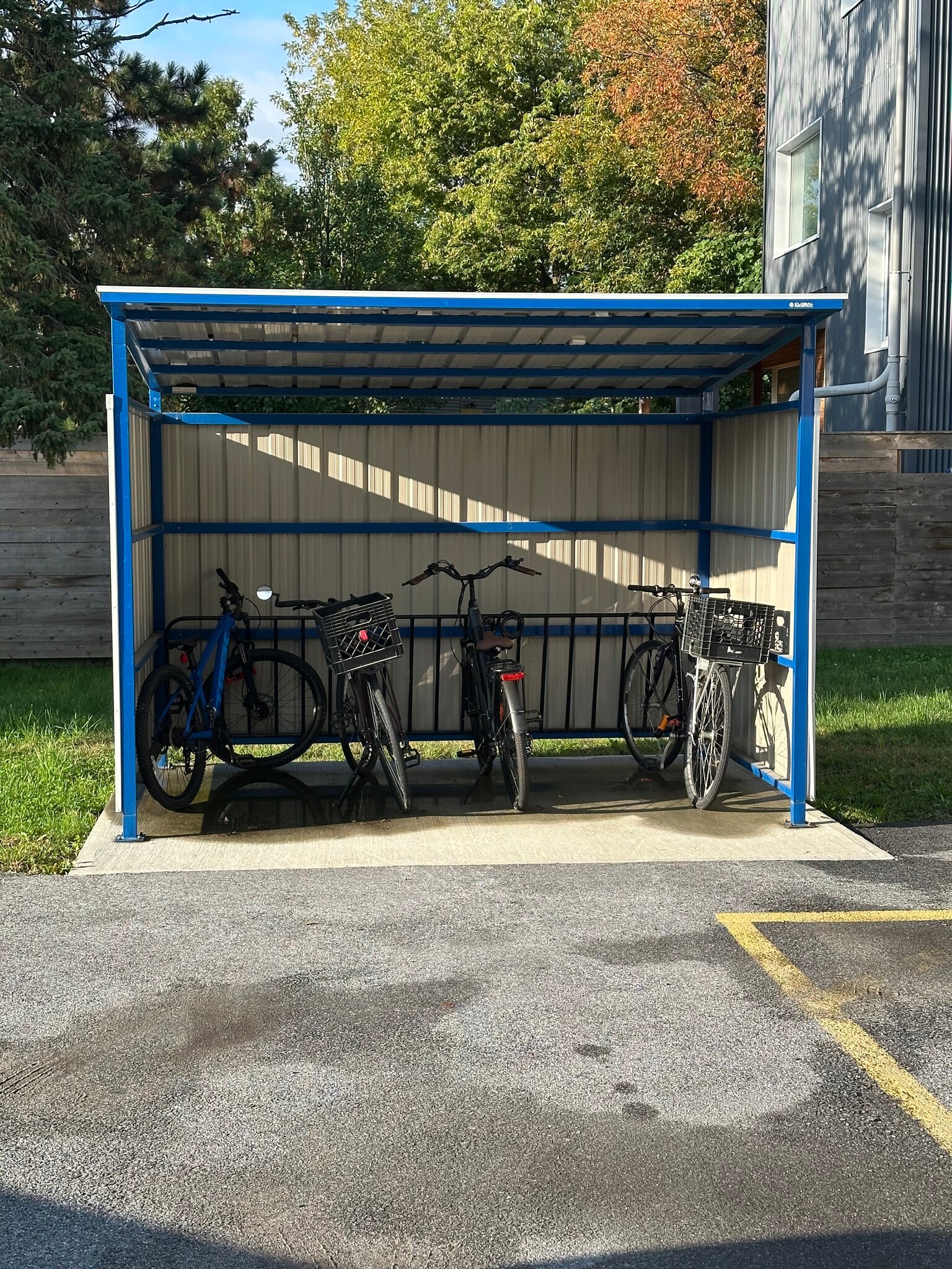 Building Photo - 180 N Winooski Ave