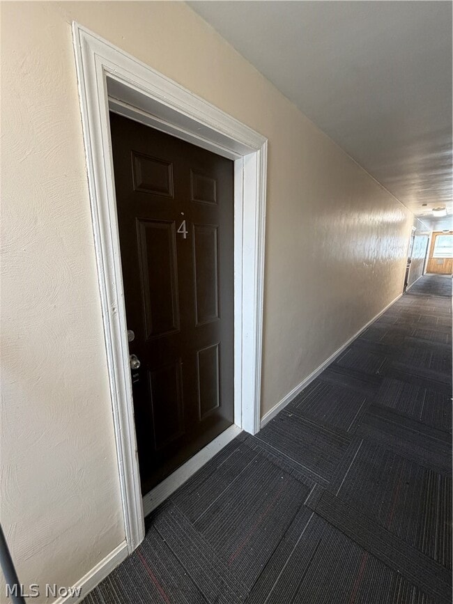 Building Photo - 310 Vine Ave