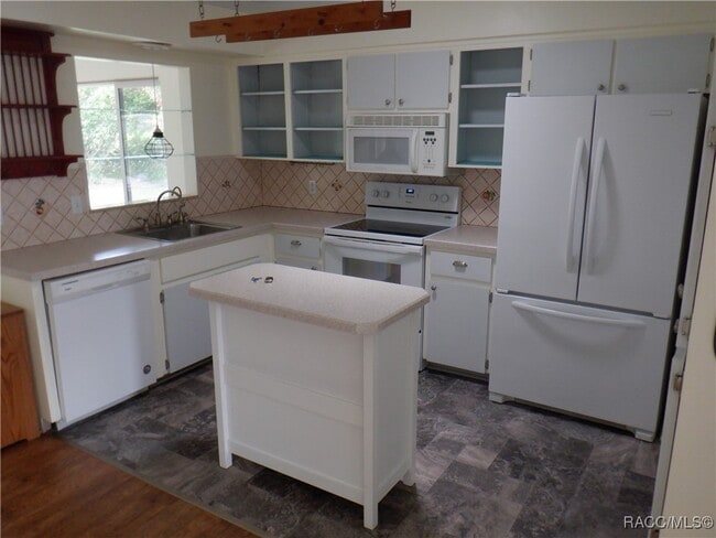 Building Photo - 3790 N Honeylocust Dr