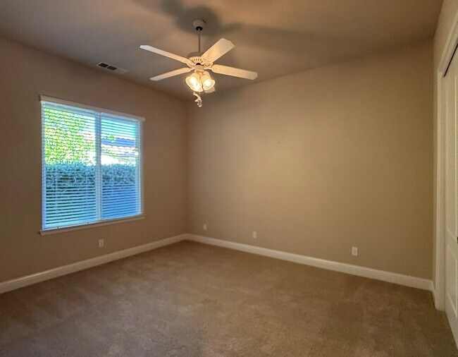 Building Photo - Spacious Luxury Home in Prestigious Country Club Community
